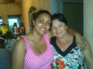 Luciane Vaz com a sua mãe adotiva, Maria Luíza (Foto: Reprodução/ Facebook)